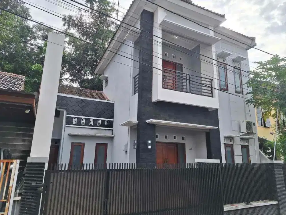 rumah cantik dalam perumahan area kampus pusat UII pandanaran ngalik sleman jogja