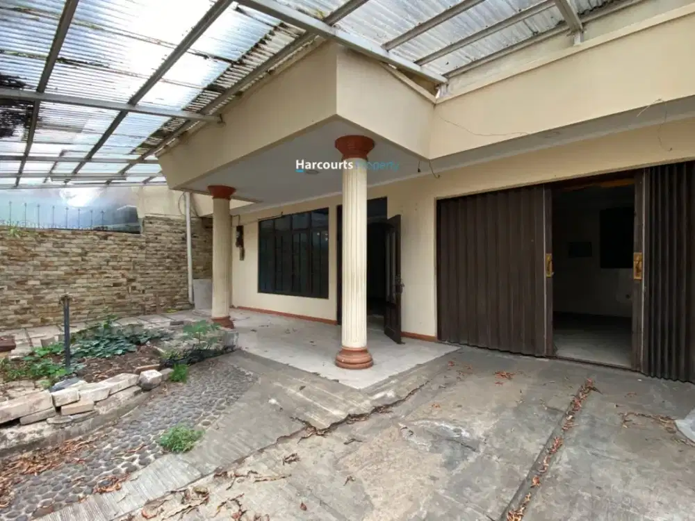 Disewakan Rumah Klasik Cocok untuk Kantor di Kebayoran Baru