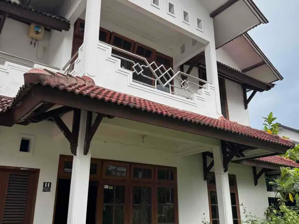 rumah cantik di kawasan premium banteng raya jalan kaliurang km8 Yogyakarta