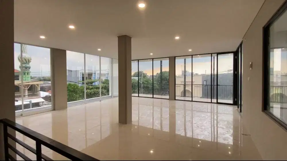 Disewakan Bangunan Komersial Baru di Raya Mulyosari