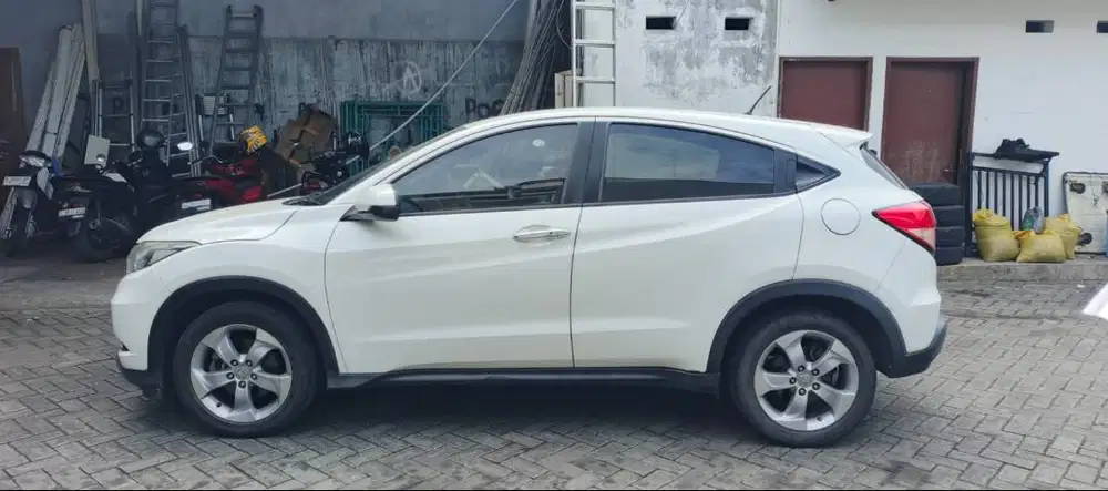 HONDA HRV 2015 DIJUAL CEPAT