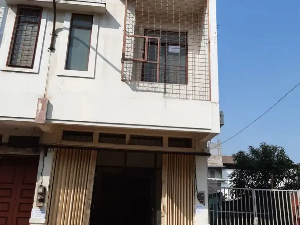 Ruko Hoek 3 Lantai di Ruko Fantasi / Ruko 1000 Depan Tol Jorr Cengkareng