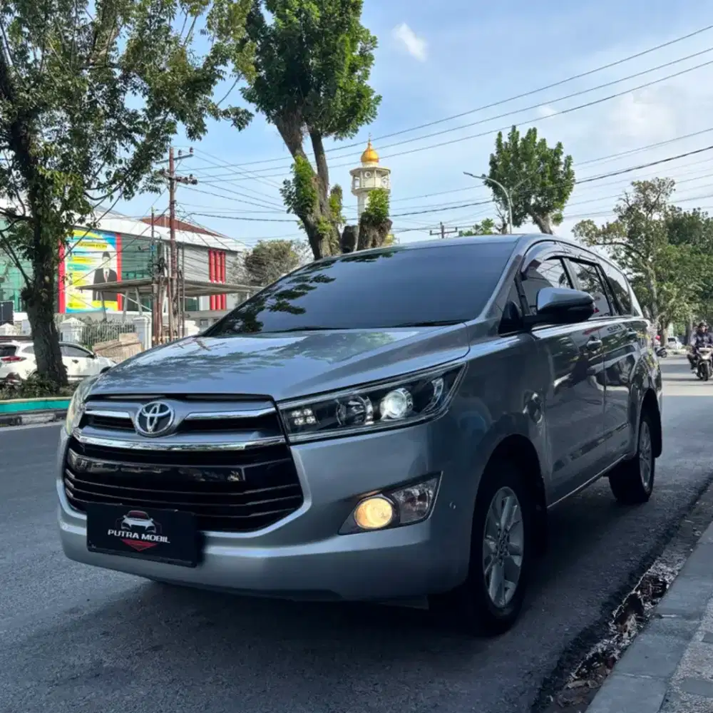 Toyota Innova Reborn 2.4 Diesel Solar V AT 2019 Silver