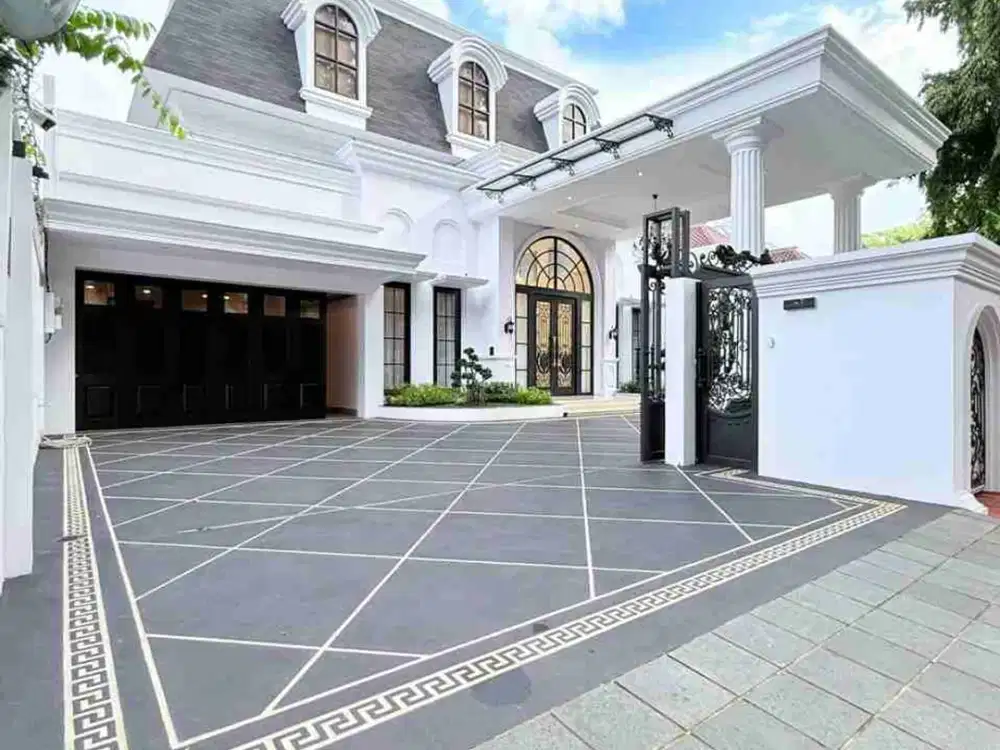 Menteng Newly Renovated House Prime Area Row Jalan Lebar