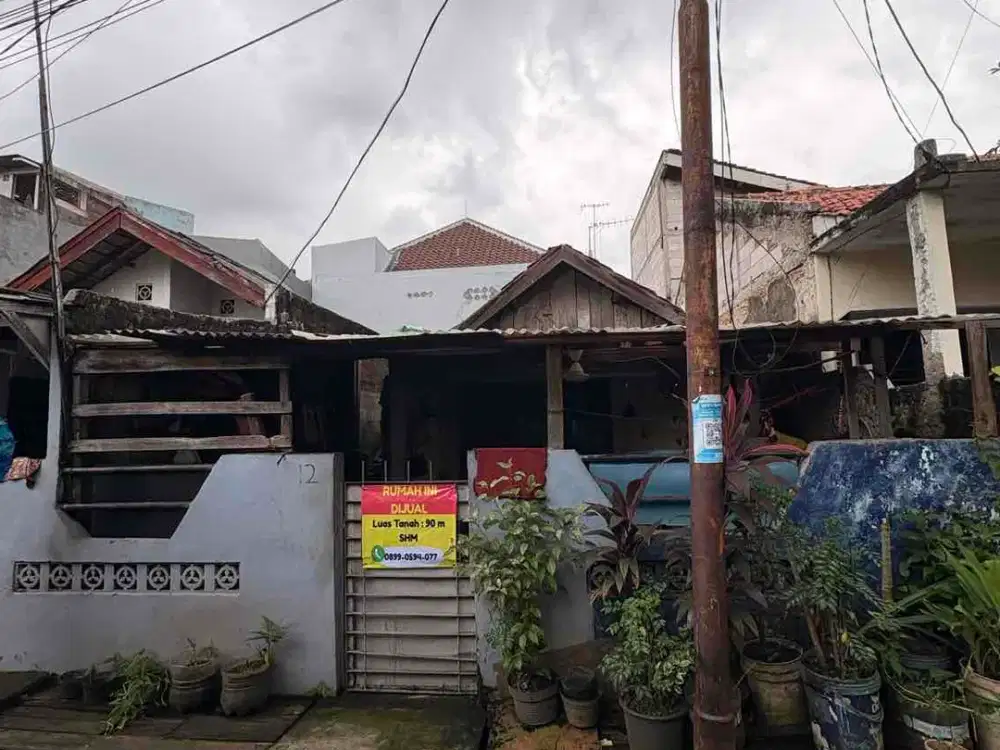 dijual rumah tanah di komplek abadi shm