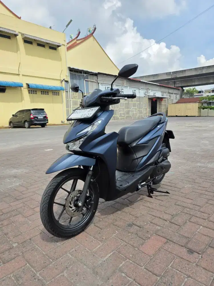 Honda Beat Deluxe CBS ISS Keyless Biru 2025 pmk 2026