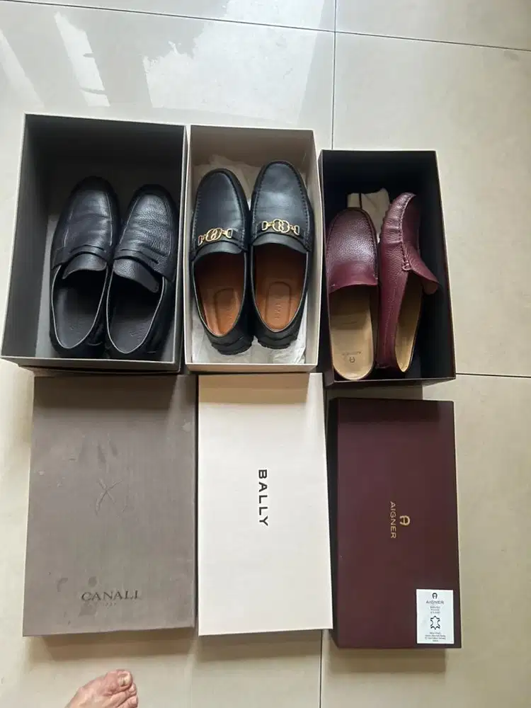 Sepatu Branded : Canali, Bally, Aigner
