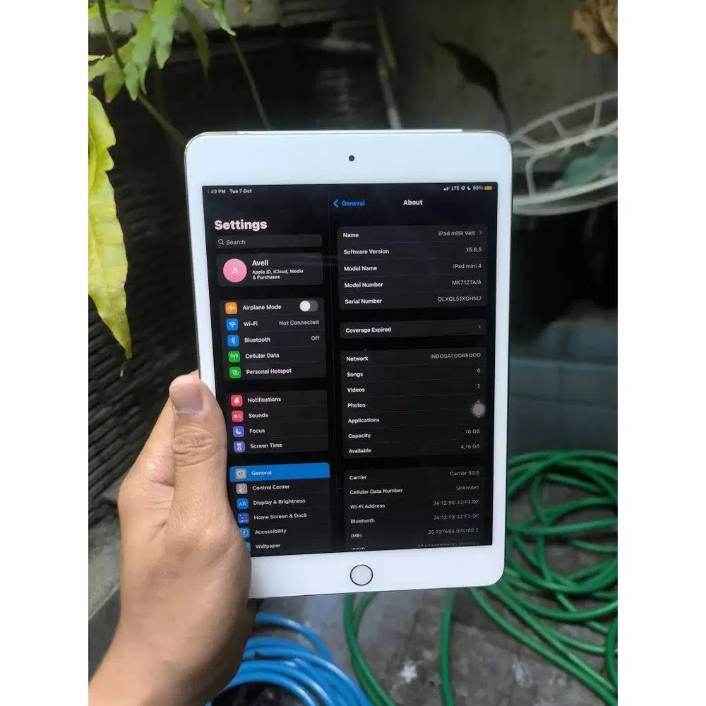 Second iPad mini 4 16GB (Wi-Fi + Cellular)