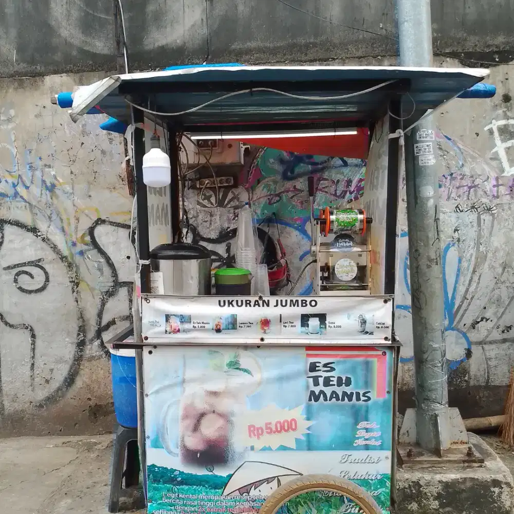 dibutuhkan karyawan penjaga es teh solo