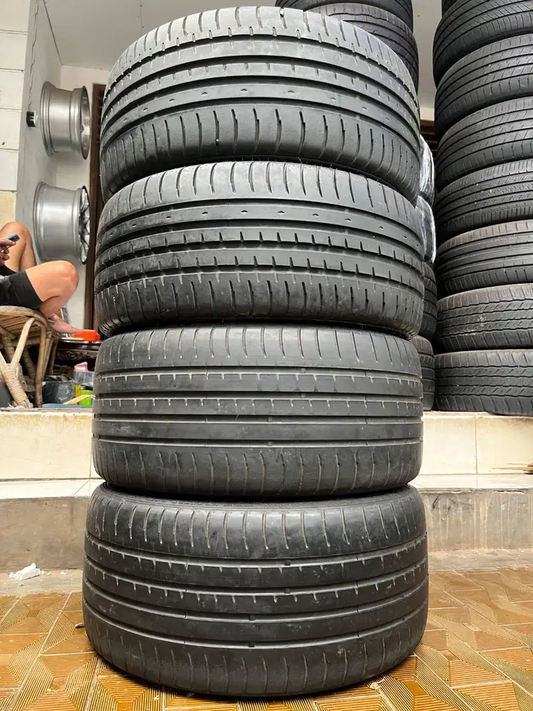 Ban Accelera PHI  265 30 r19 & 235 35 r19  4Pcs