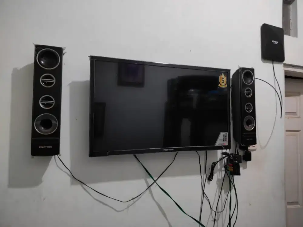Tv LED 32' Polytron dan speaker set