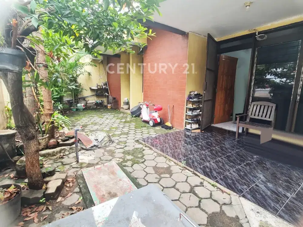 RUMAH DI TENGAH KOTA CAKRAWALA SEMARANG BARAT