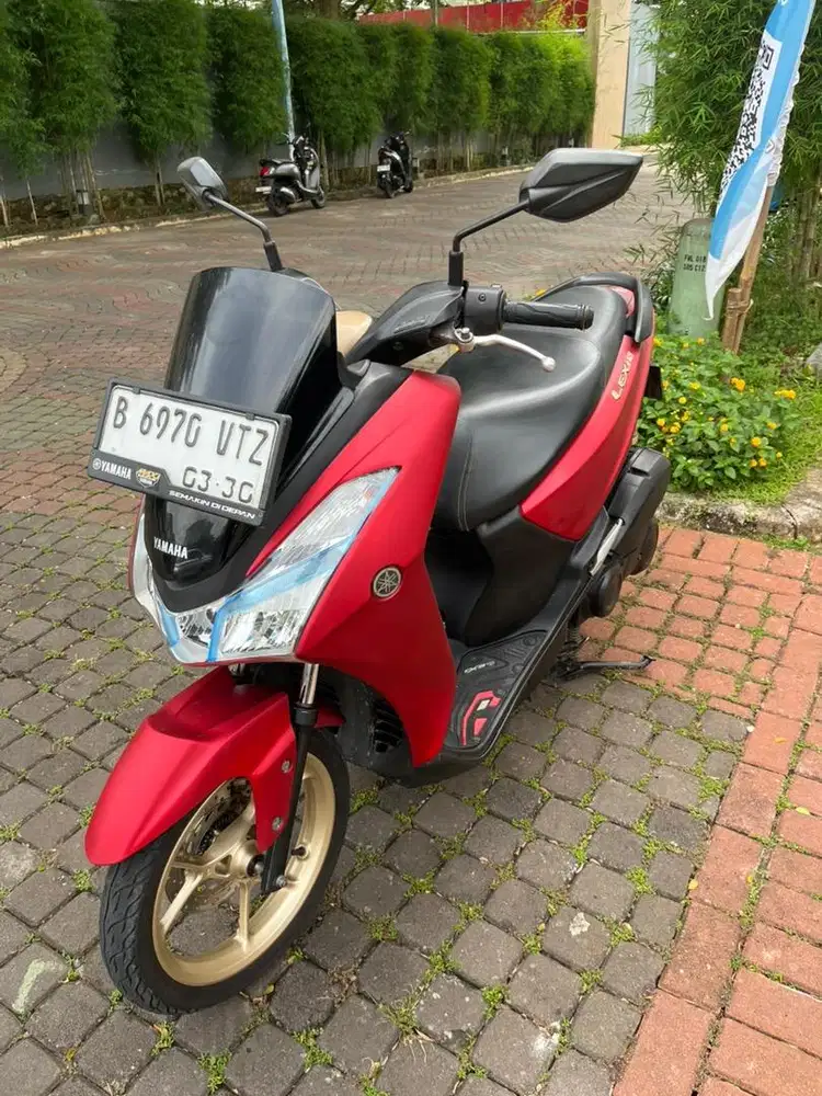 Lexi 125 S Keyles Merah Doff