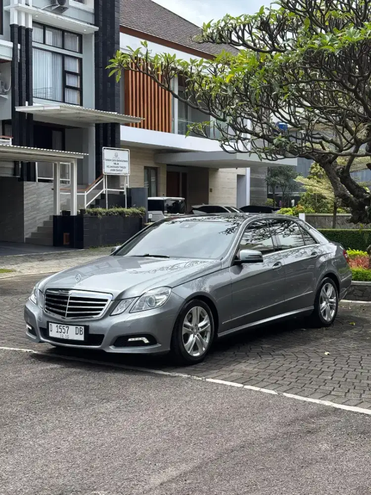 MERCEDES BENZ E300 AVANTGARDE 2009 ISTIMEWA