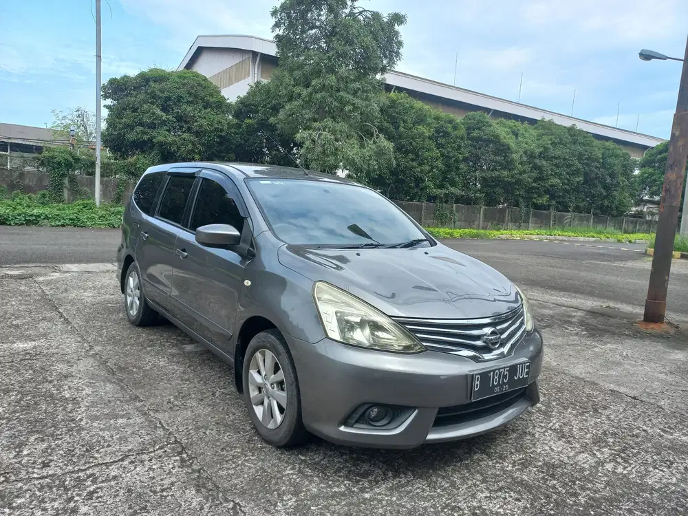 Nissan Grand livina XV at 2015