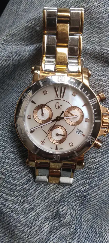 Guess Collection Femme, Chrono