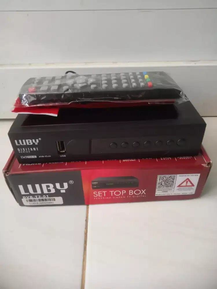 Set top box merk LUBY normal siap tonton nego tipis