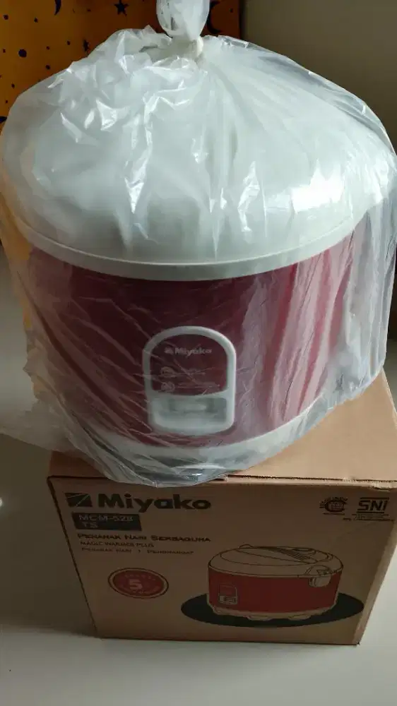 magic com penanak nasi MCM 528 ts