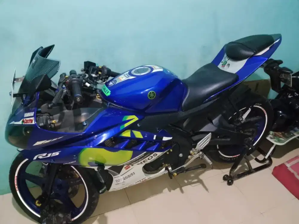 Yamaha YZRF R 15 istimewa