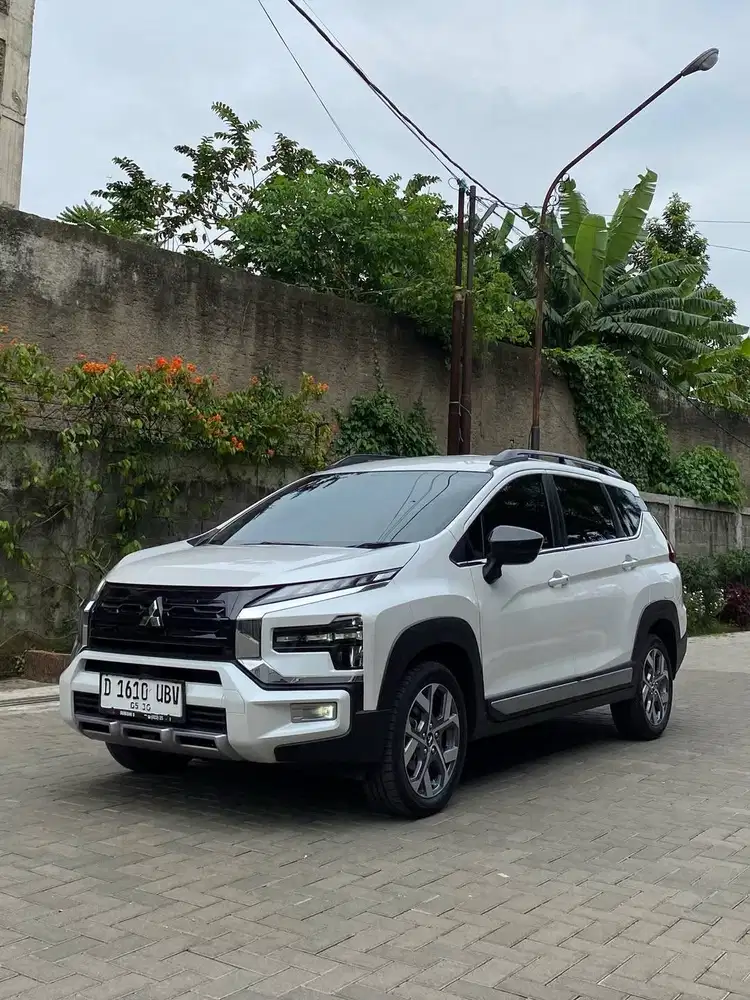 XPANDER CROSS PREMIUM PACKAGE KM 8RB