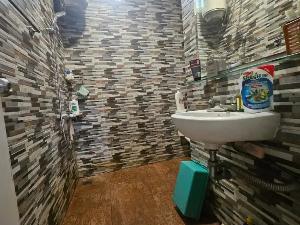 Rumah Bagus Bersih Nyaman 2 Lantai di Lavaletta Modernland Tangerang