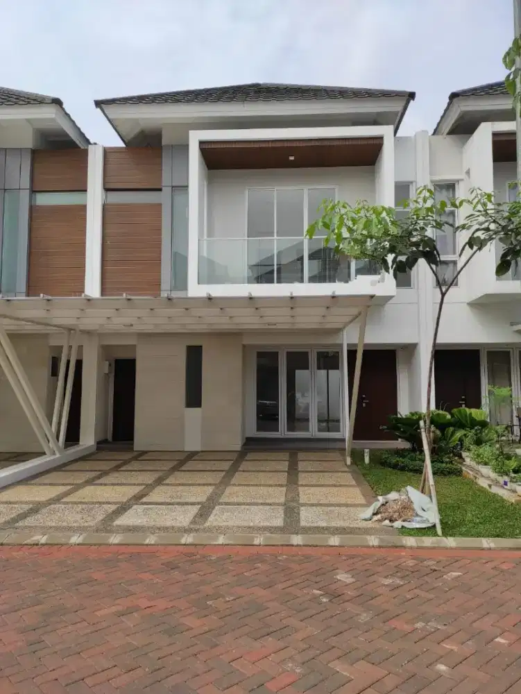 Di jual rumah mewah PURI RIVIERA at Metland siap huni dekat akses toll