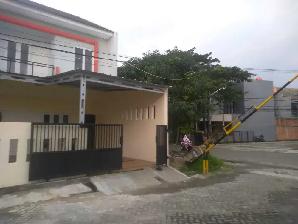 DIJUAL RUMAH Hook Jalan lebar Di Taman Royal Cluster Monaco, Tangerang