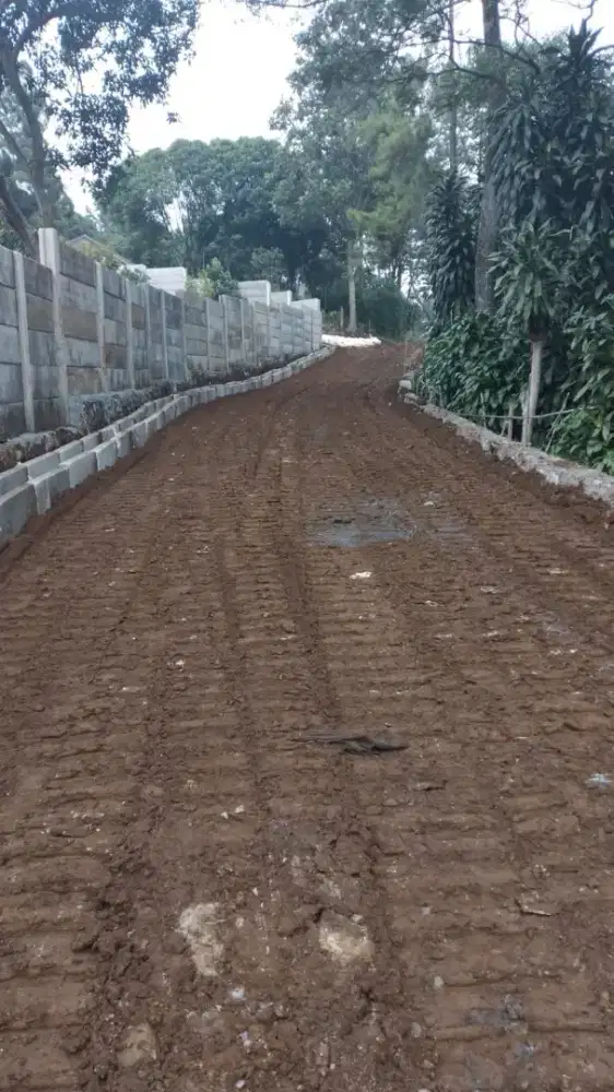 Hotmix bongkar bangunan tua pondasi