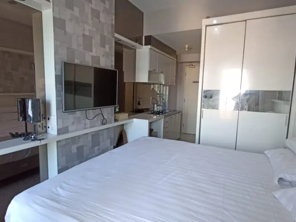 Murah Apartemen Tanglin Pakuwon Tipe Studio Siap Huni Furnish View City & Pool