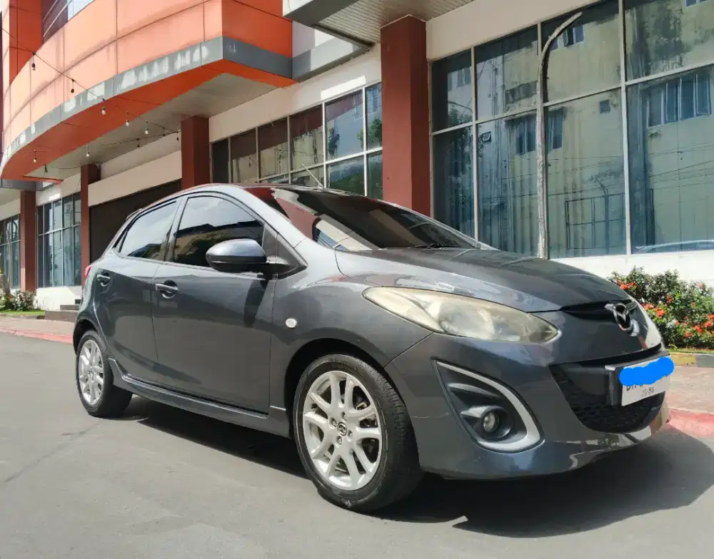 Dijual Mazda 2 HB R tahun 2010