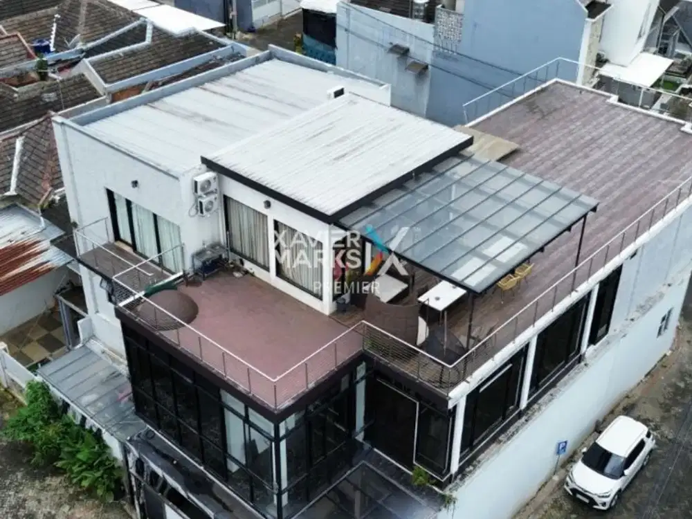 Dijual Rumah Villa Mewah di Karangploso, Malang