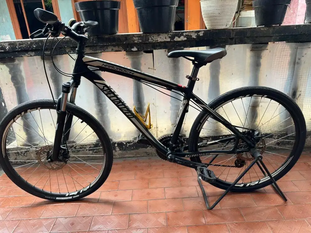Sepeda Specialized Hardrock mountain bike