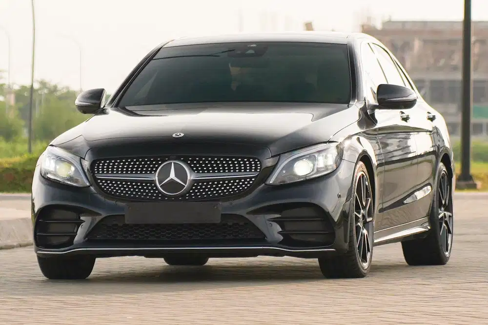 (DP 10jt) Mercedes Benz C300 AMG Facelift (W205) 2021