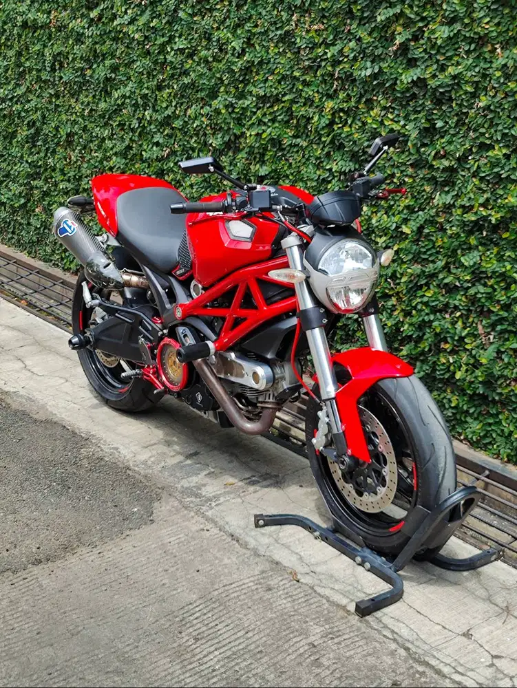 Ducati Monster 795 2014 TT LOW ODO LIKE NEW