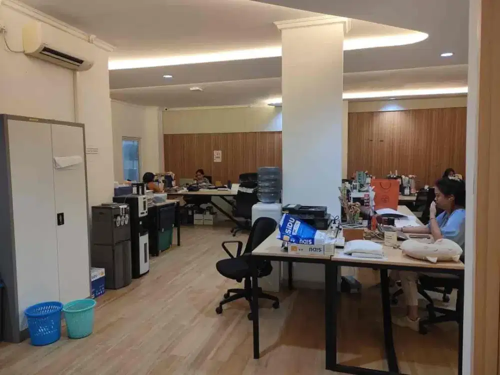 Disewakan Ruko Gandeng 10x20 Kebon Kacang Jakpus