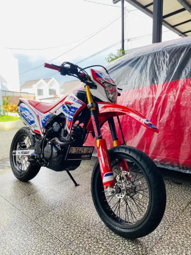 CRF 2020 supermoto