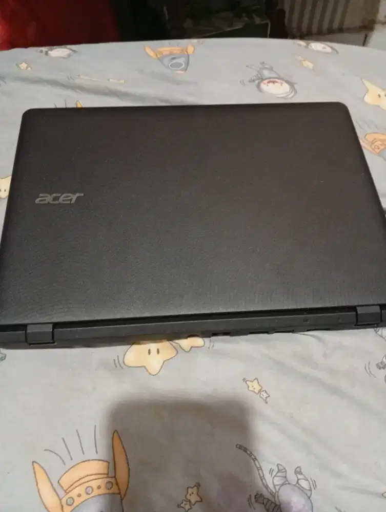 Laptop Acer Aspire ES1-131