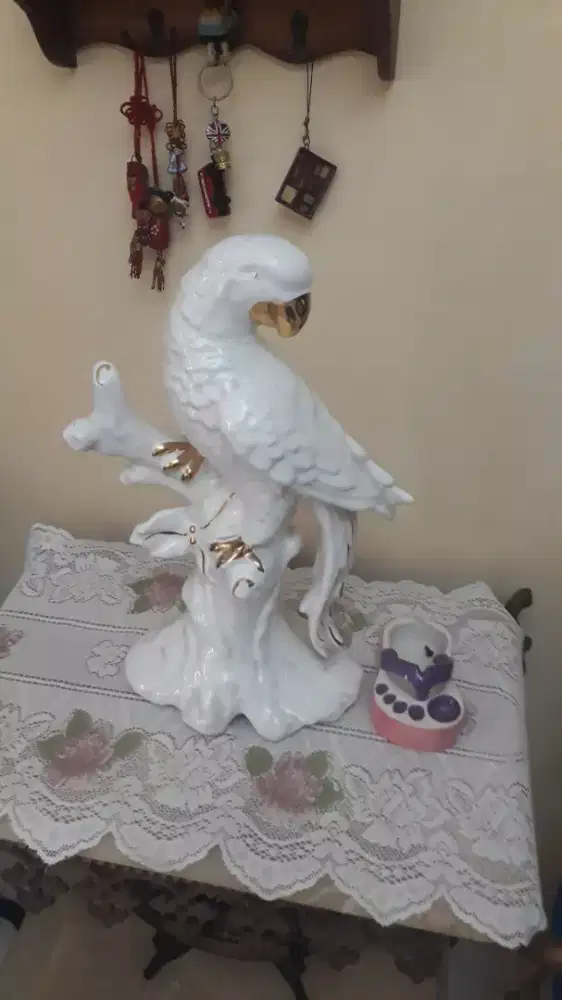 PAJANGAN DARI KERAMIK