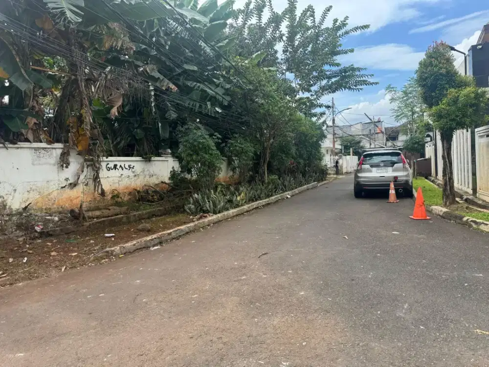 Tanah Hoek Jalan Lebar 3 Mobil di Komplek Duren Tiga Jakarta Selatan
