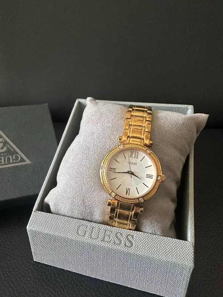 Jam Tangan Wanita GUESS ORIGINAL gold