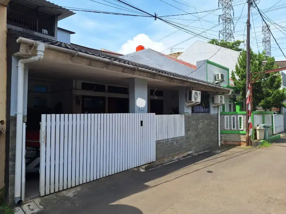 Rumah Dijual Dalam Cluster di Gandul. Area Tenang.