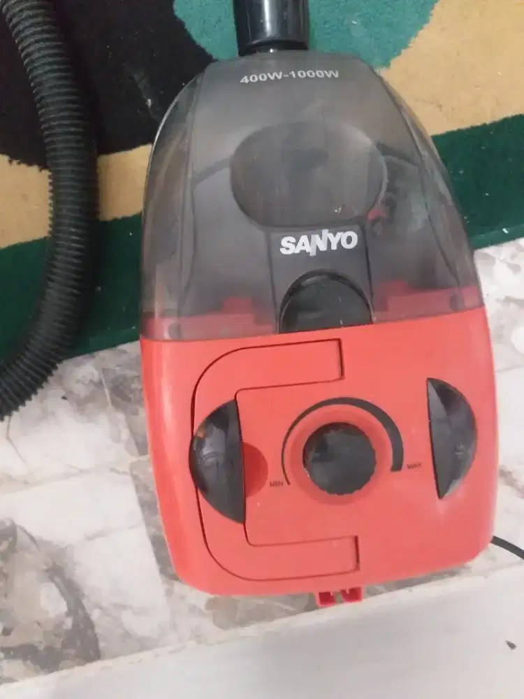 Vacuum cleaner sanyo SC-E620