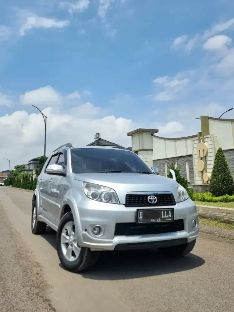 FIRST HAND OWNERSHIP RECORD TOYOTA !! RUSH S 1.5 MANUAL 2013 ISTIMEWA