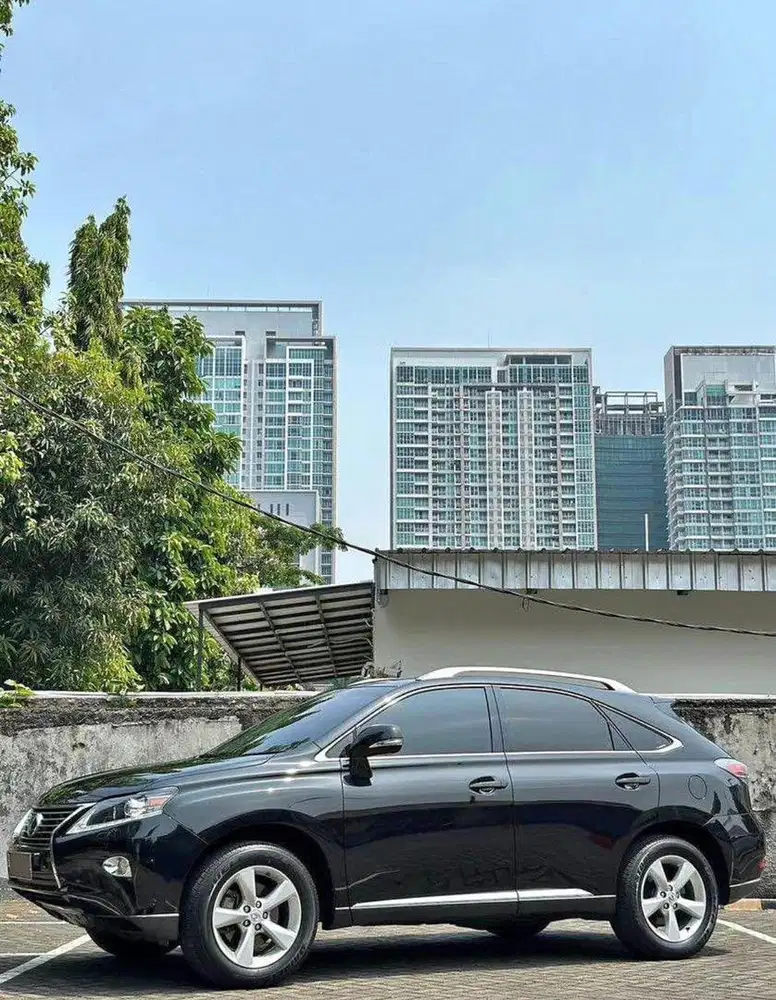 Lexus RX270 on mint condition