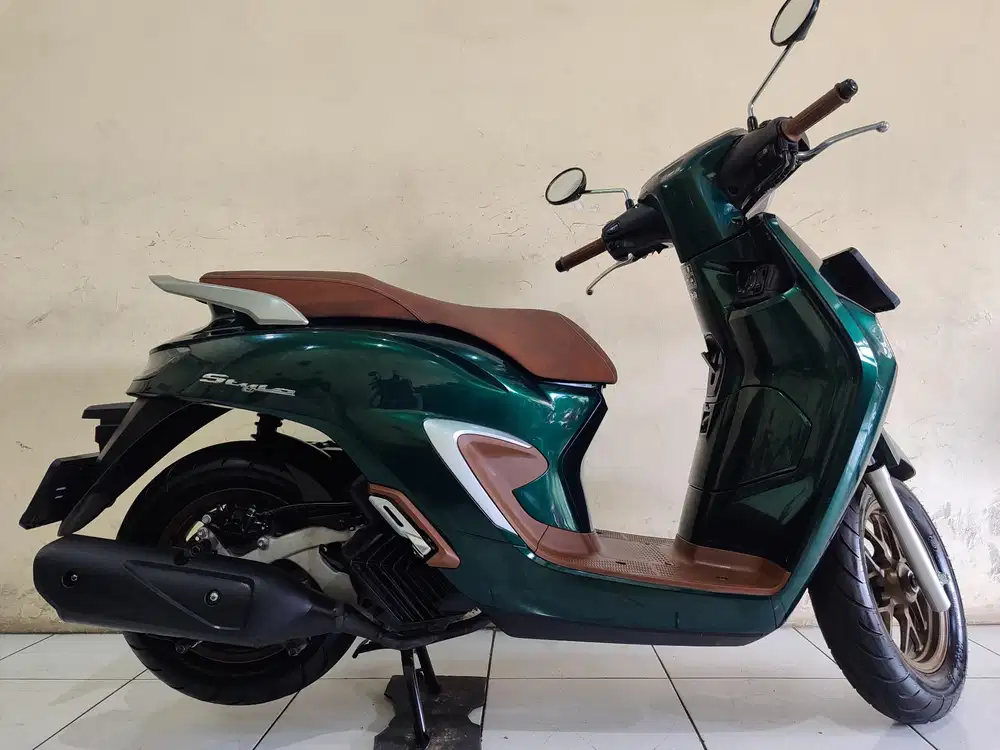 Stylo 160 ABS 2024 istimewa mulus terawat siap pakai...