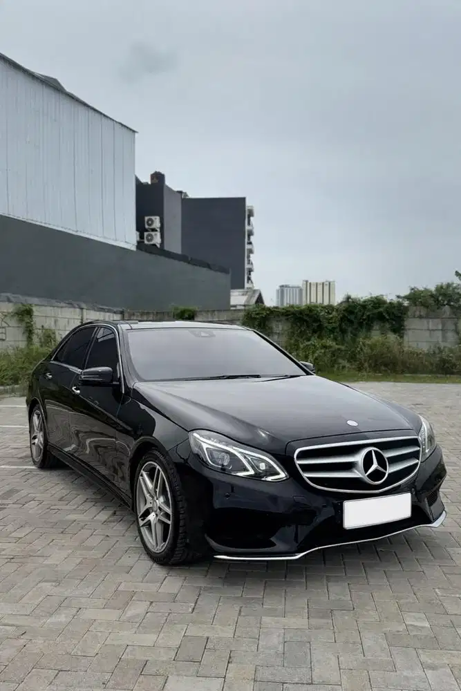 Mercedes Benz E400 AMG 2014 Low KM Black On Brown