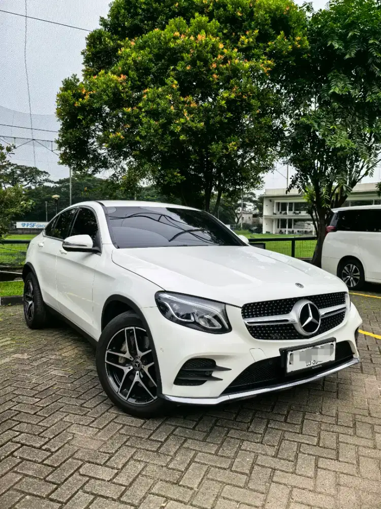 Mercedes-Benz GLC300 2019 Bensin