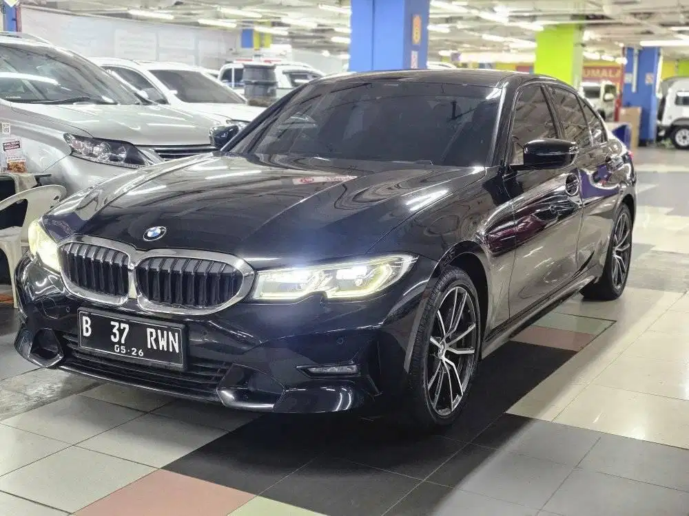 BMW 320I 2020 HITAM