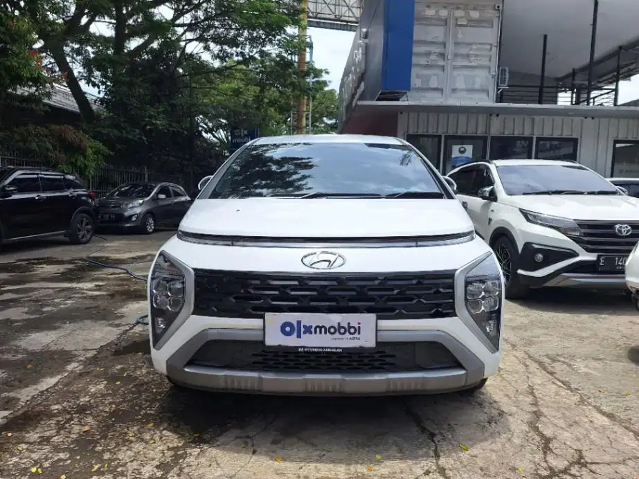 LOW DP Hyundai Stargazer 1.5 Trend Essential Bensin-AT 2025 3JH