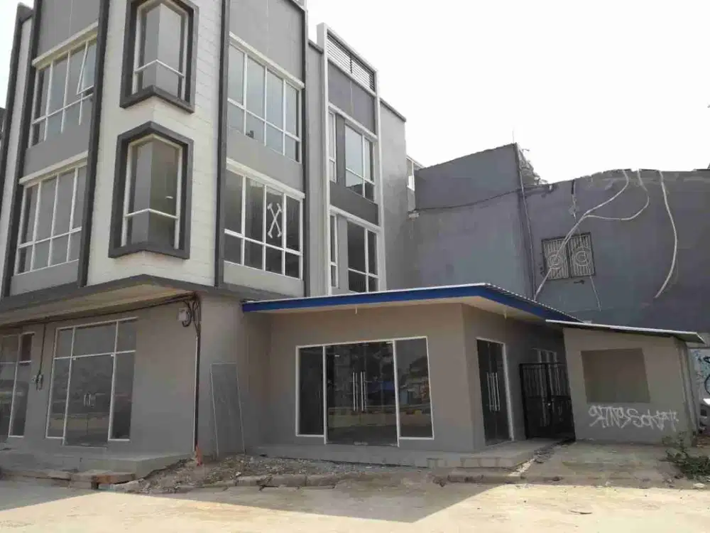 Royal Palm Cengakreng Timur